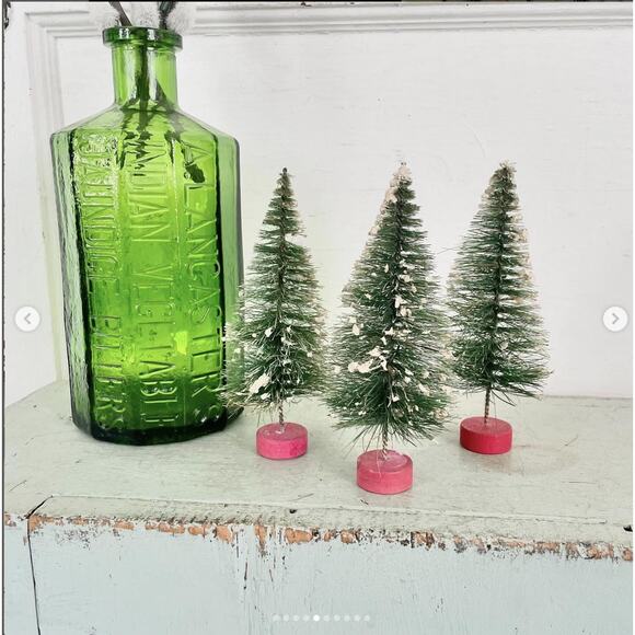 Vintage Christmas Bottle Brush Tree Flocked Snow Red Wood Base Lot of 10 - Picture 4 of 7